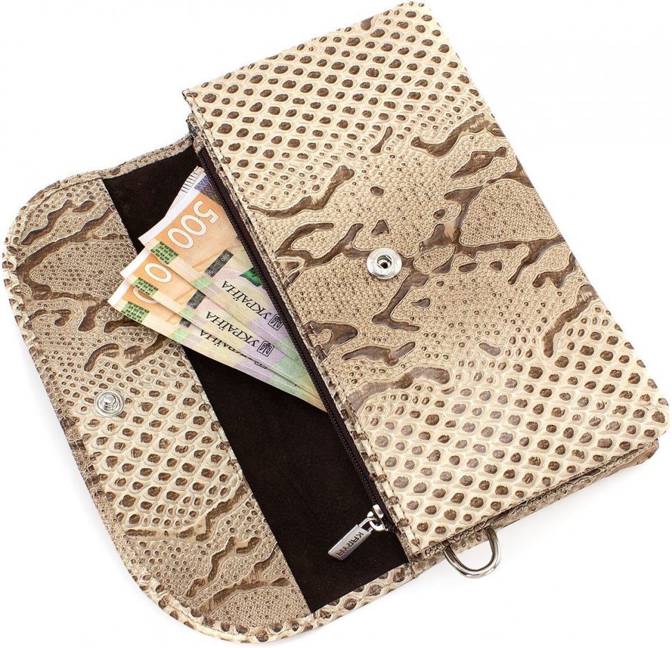 Стильный кошелек-клатч из лаковой кожи под змею KARYA (1121-011)