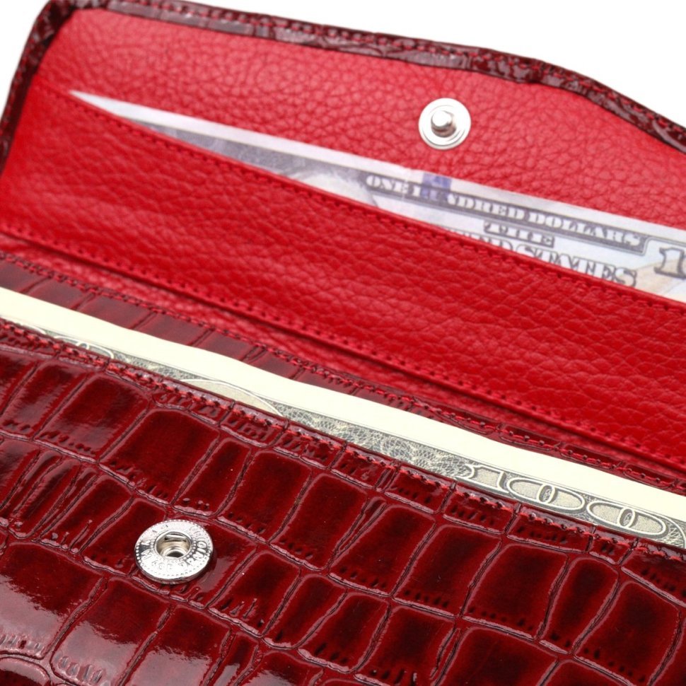 Лаковий жіночий гаманець бордового кольору із фактурної шкіри під крокодила KARYA (2421115)