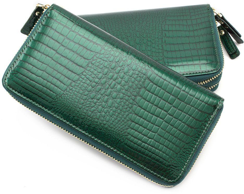 Женский зеленый кошелек в лаке на молнии ST Leather (16319)