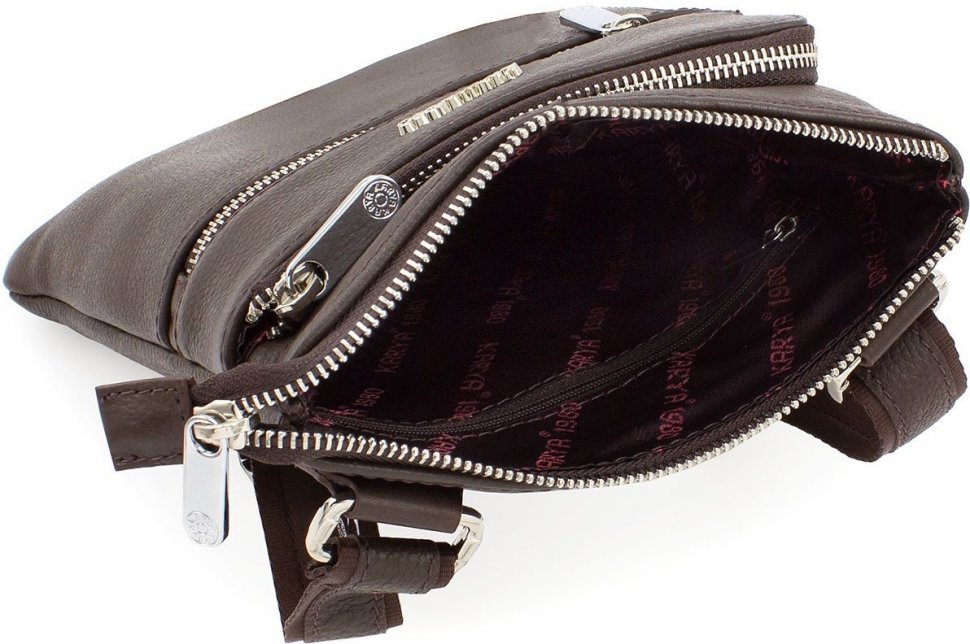 Кожаная сумка-планшет коричневого цвета с одним вместительным отделением KARYA (12404)