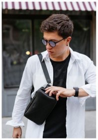 Черная поясная сумка из натуральной кожи BlankNote Dropbag Maxi (12687)