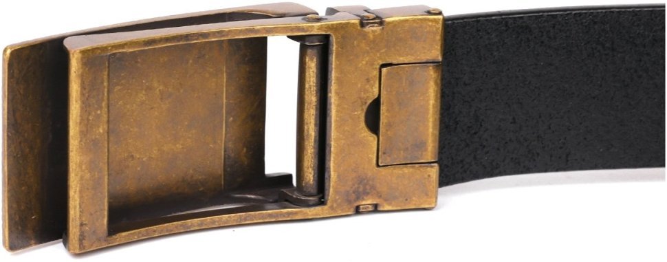 Недорогий чоловічий шкіряний ремінь під штани із золотистою пряжкою-автомат Vintage 2420331