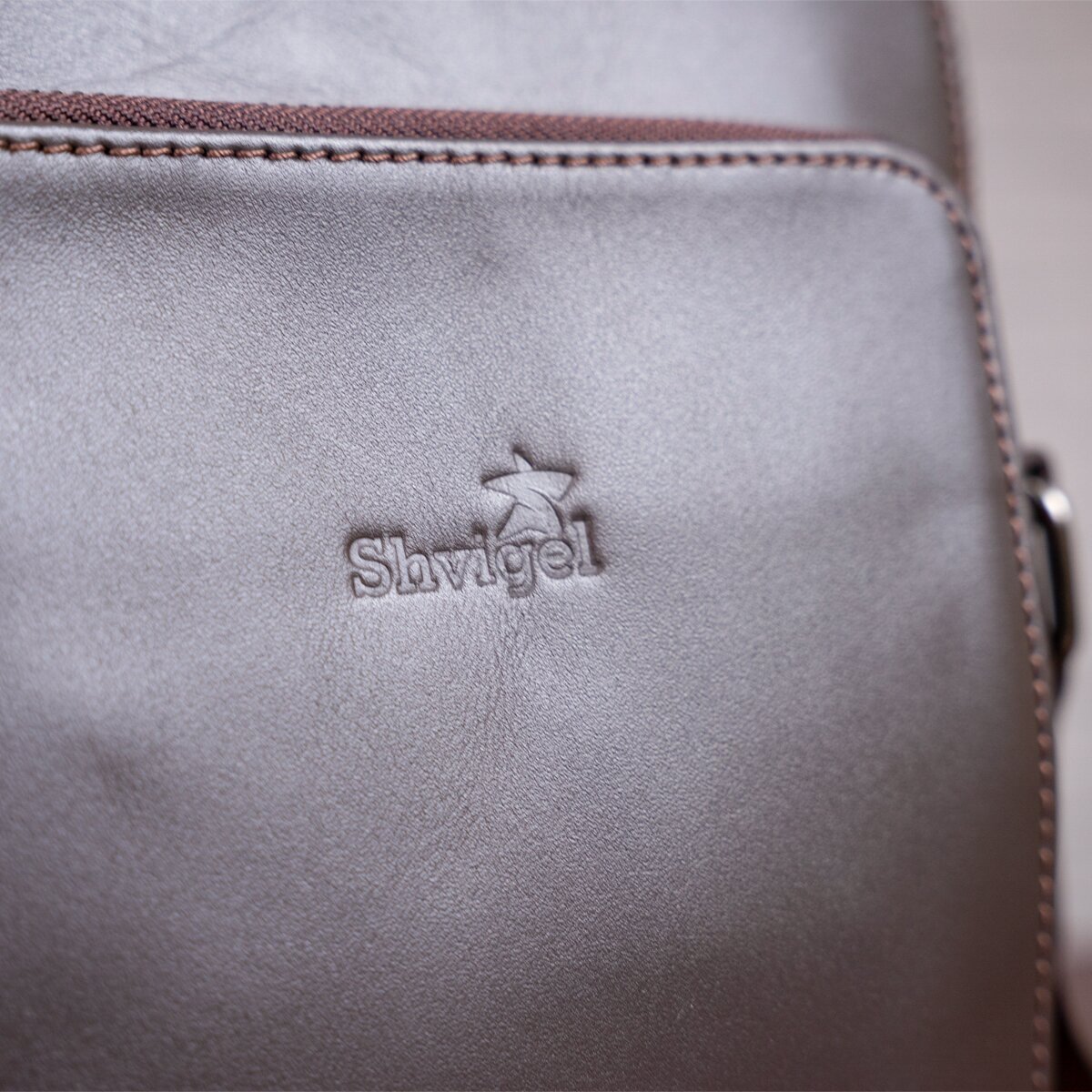 Мужская сумка через плечо из гладкой кожи коричневого цвета от украинского производителя SHVIGEL (11100)