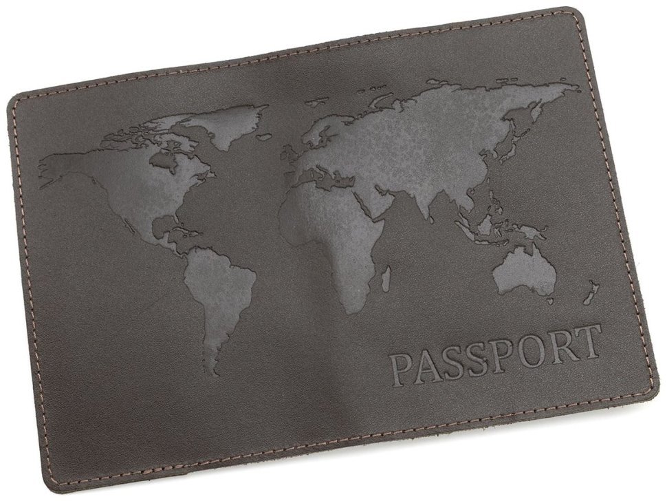 Кожаная обложка для паспорта из гладкой кожи с тиснением карты Leather Collection 103331 (Темно-коричневая) фото №4 Кожаная обложка для паспорта из гладкой кожи с тиснением карты Leather Collection 103331 (Темно-коричневая) modnotak фото №4