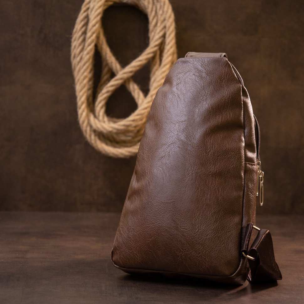 Вертикальная мужская сумка-слинг из кожзаменителя коричневого цвета Vintage (20514)
