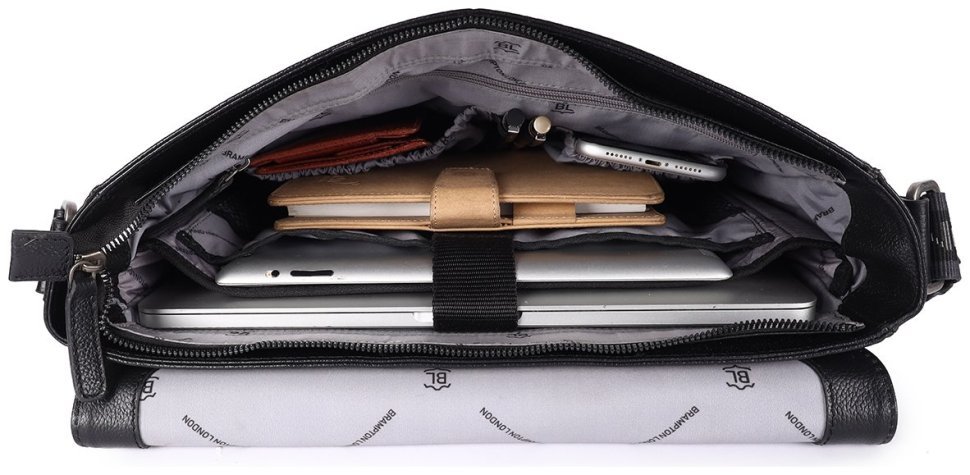 Чоловіча сумка месенджер із фактурної шкіри для ноутбука 15" Brampton London Emissary 94531 Чорного кольору modnotak фото №6