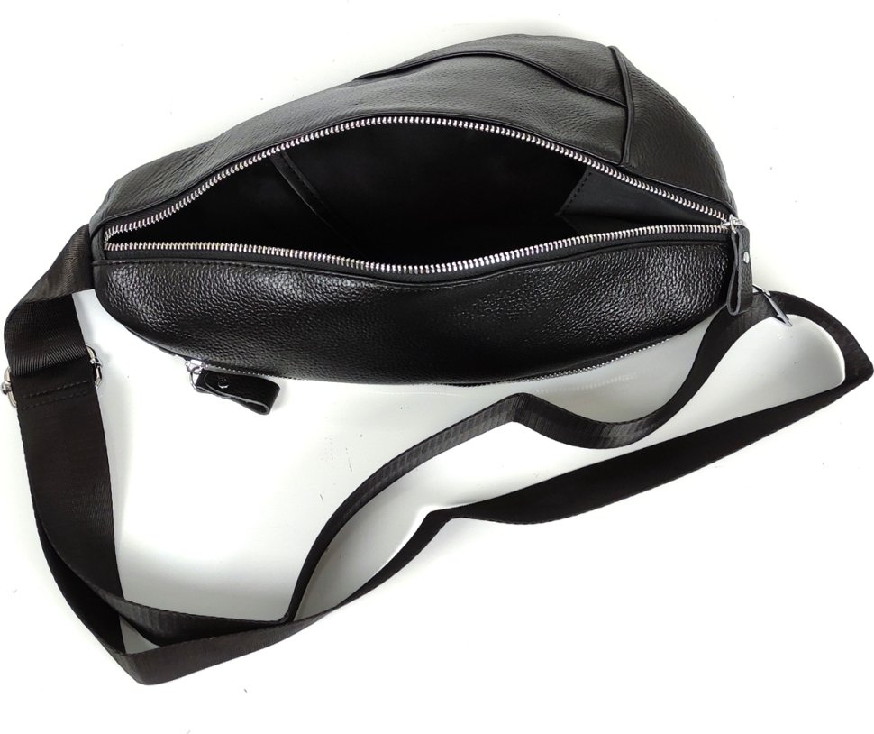 Практична чоловіча сумка-слінг із фактурної шкіри чорного кольору Tiding Bag (21235)