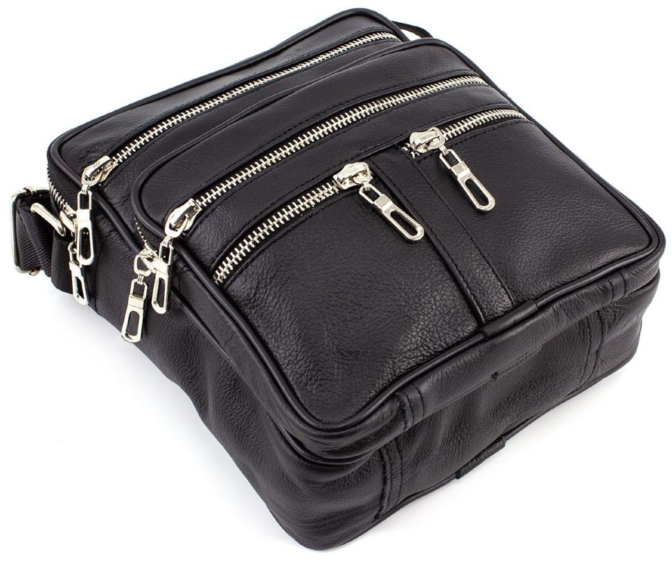 Недорогая кожаная мужская сумка на много карманов Leather Collection (10351)