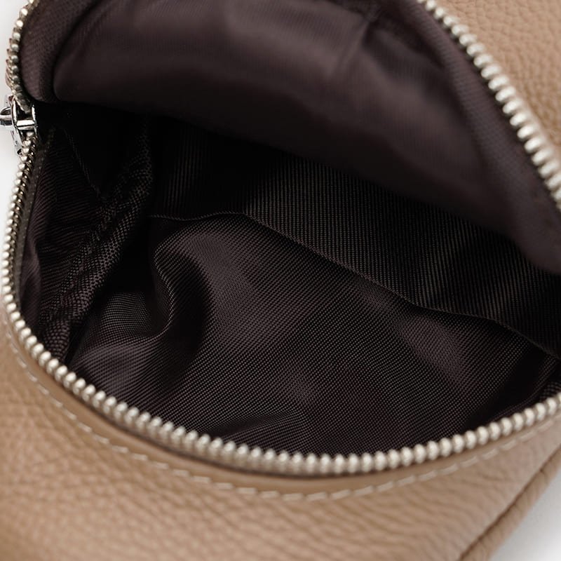 Женская сумка слинг из фактурной кожи с текстильным плечевым ремнем Borsa Leather 104532 бежевого цвета modnotak фото №5