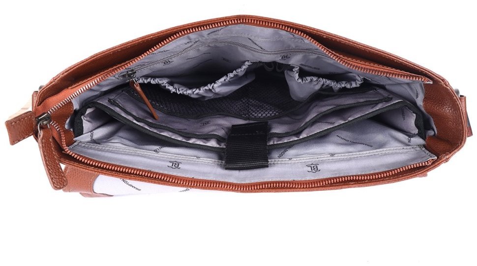 Вместительная мужская сумка мессенджер из натуральной кожи для ноутбука до 15" Brampton London Emissary 94532 (коричневого цвета) modnotak фото №5