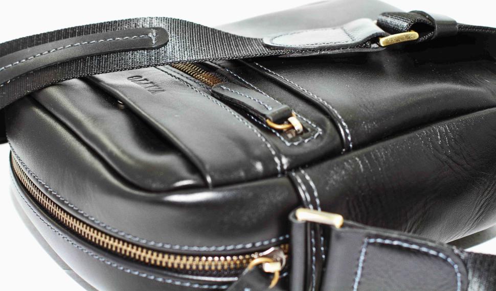 Стильная небольшая мужская сумка через плечо черного цвета VATTO (12073)