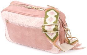 Женская сумка кросс-боди из качественного кожзама с плюшевой вставкой Vintage розового цвета 96932