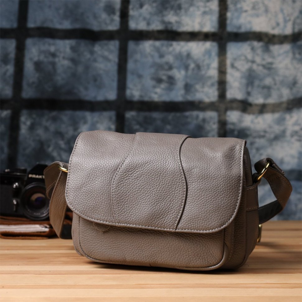 Стильная женская сумка на каждый день из фактурной кожи через плечо Vintage 98132 серого цвета modnotak фото №10