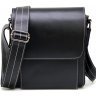 Небольшая мужская черная сумка через плечо из натуральной кожи с белой ниткой TARWA (19951) - 1