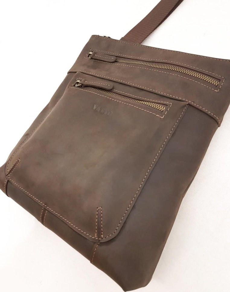 Шкіряна наплічна сумка коричневого кольору VATTO (11775)