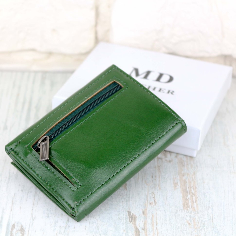 Миниатюрный темно-зеленый женский кошелек из кожзама с фиксацией на кнопки MD Leather (21522)