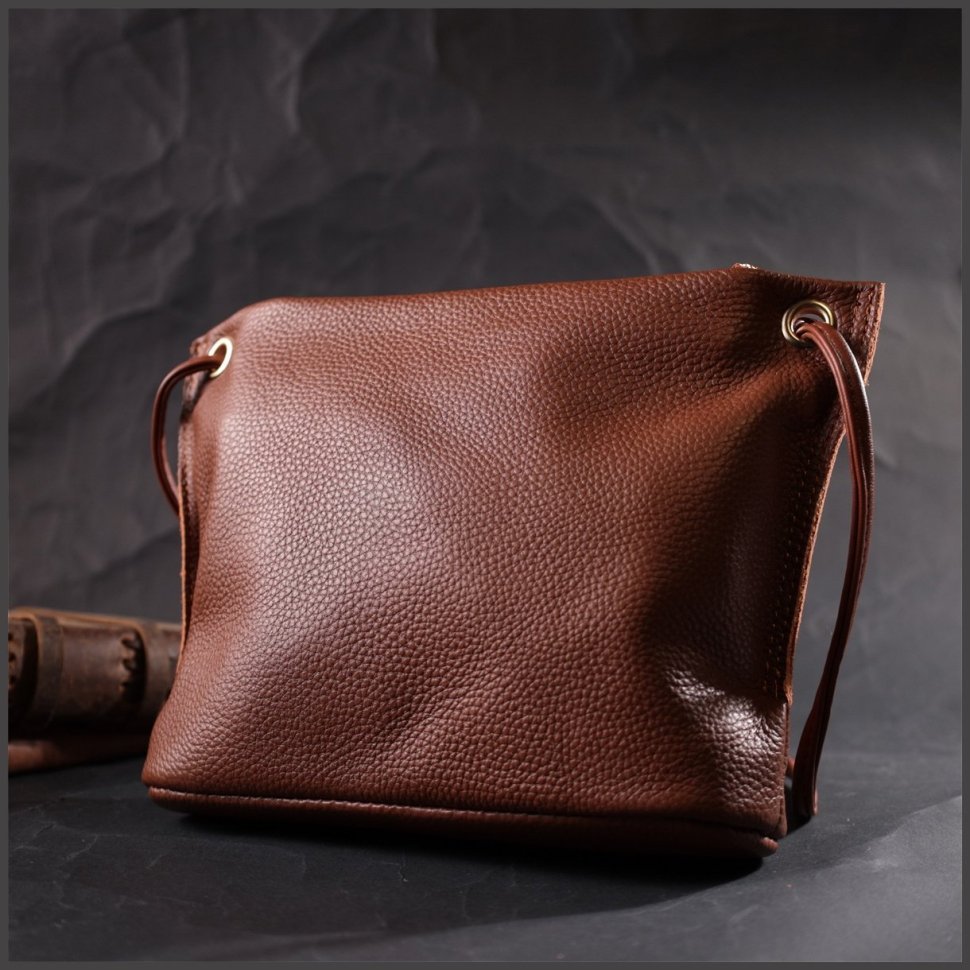 Средняя женская сумка на плечо из фактурной кожи коричневого цвета Vintage 2422397
