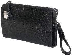 Барсетка черного цвета на молнии с фактурой под крокодила Vip Collection 102634