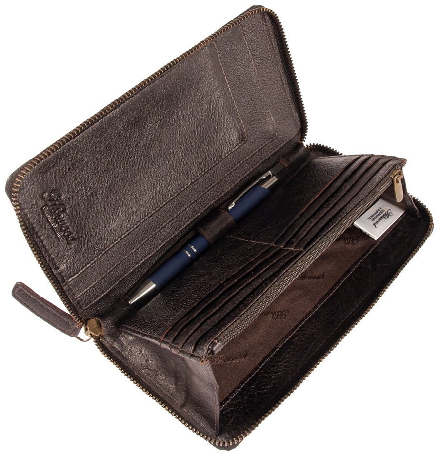 Мужское дорожное портмоне на молнии с блоком для паспорта Ashwood TW01 коричневого цвета 94034 modnotak фото №11