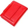 Червоний жіночий гаманець із натуральної шкіри флотар із хлястиком на кнопці Tony Bellucci (2422017) - 2