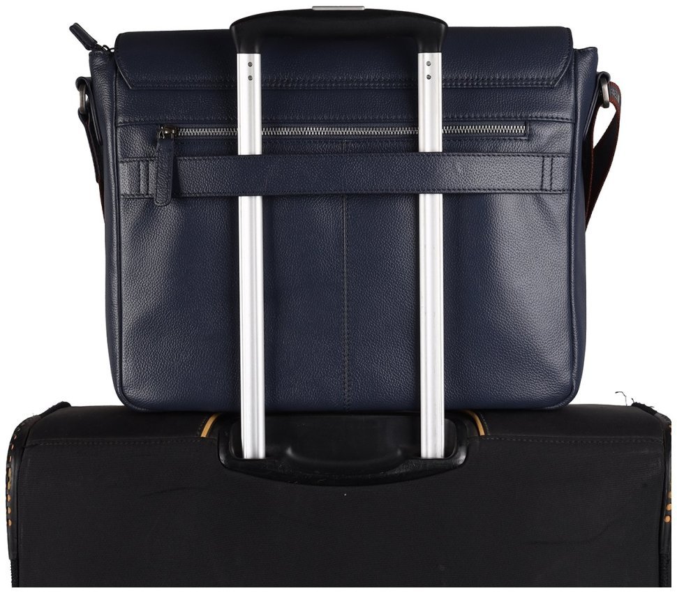 Деловая мужская сумка мессенджер из фактурной кожи для ноутбука до 15" Brampton London Emissary 94534 (Синего цвета) modnotak фото №9
