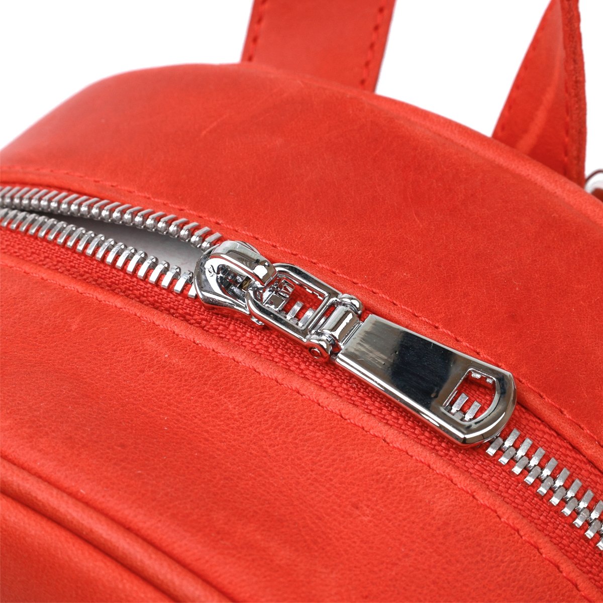 Кожаный женский рюкзак красного цвета в винтажном стиле Shvigel (16327)