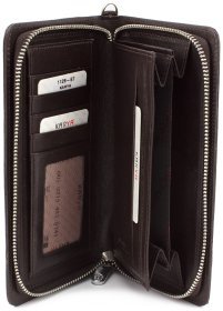 Коричневый кожаный клатч с фактурой под крокодила KARYA (16085)