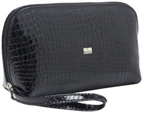 Женская косметичка из лакированной кожи под крокодила в классическом черном цвете Desisan 79934