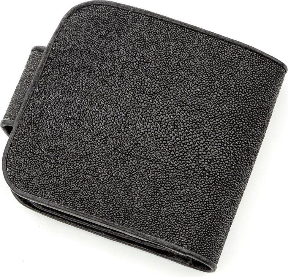 Компактний гаманець чорного кольору зі шкіри ската STINGRAY LEATHER (024-18561)