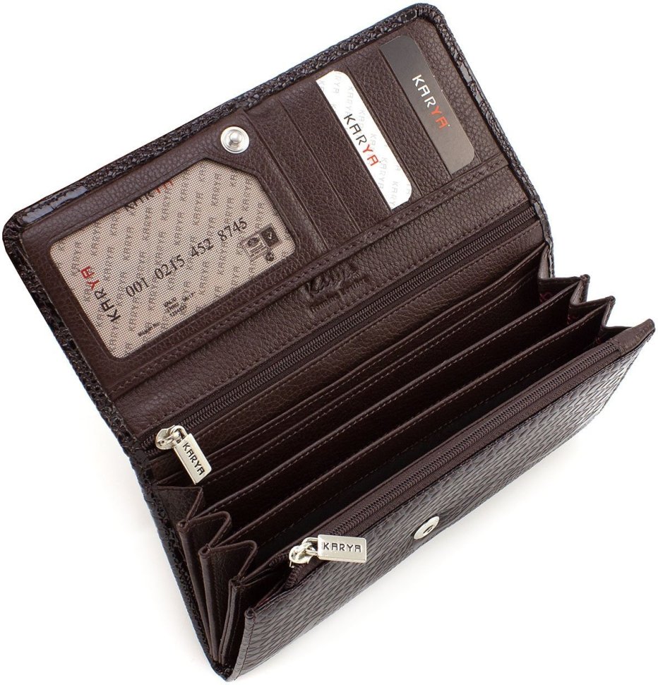 Кожний великий жіночий гаманець коричневого кольору з клапаном на кнопці KARYA (15564)