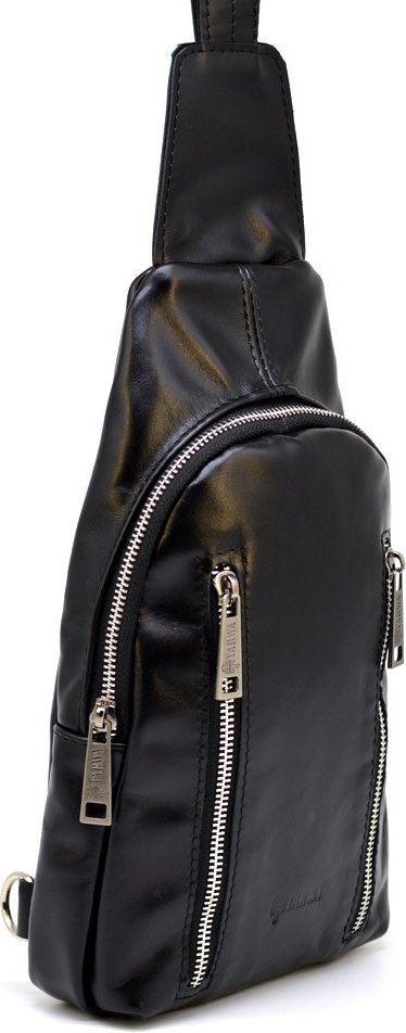 Черная сумка-слинг из натуральной гладкой кожи на молниевой застежке TARWA (21656)