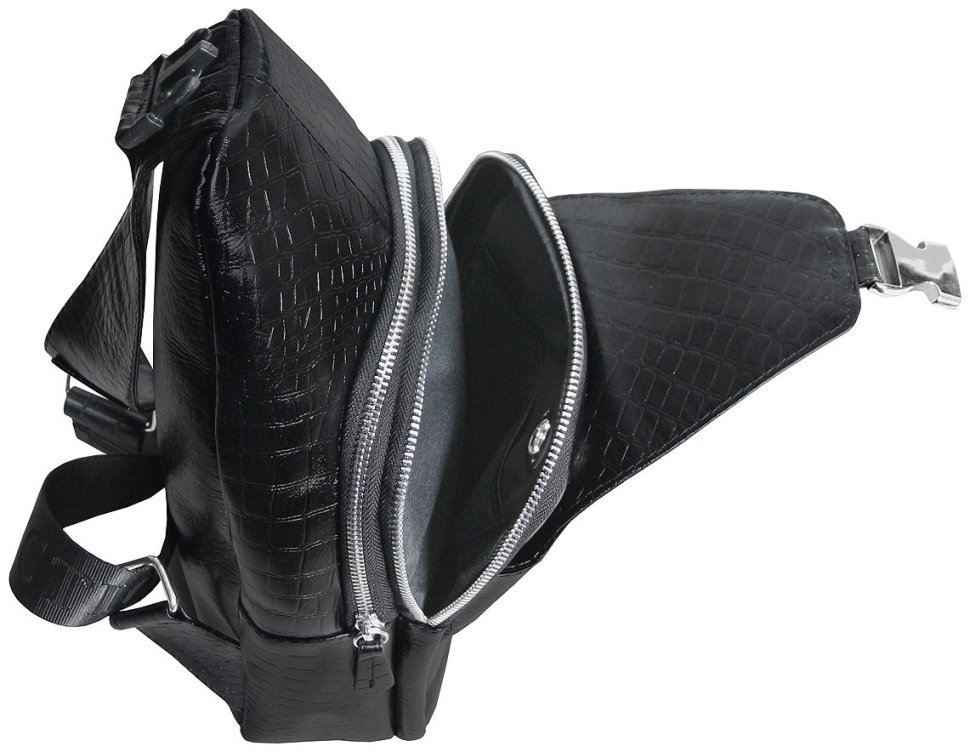 Повседневная мужская сумка слинг из кожи с тиснением под крокодила Vip Collection 102636 черного цвета фото №6 Повседневная мужская сумка слинг из кожи с тиснением под крокодила Vip Collection 102636 черного цвета modnotak фото №6