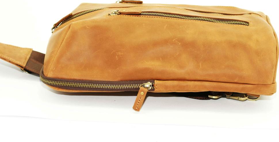 Стильний шкіряний рюкзак рудого кольору на одне плече VATTO (11977)