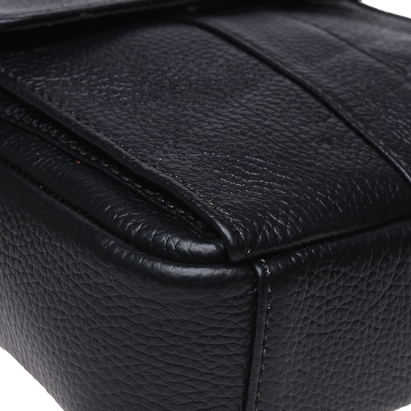 Чоловіча шкіряна сумка-планшет чорного забарвлення на блискавковій застібці Borsa Leather (21327)
