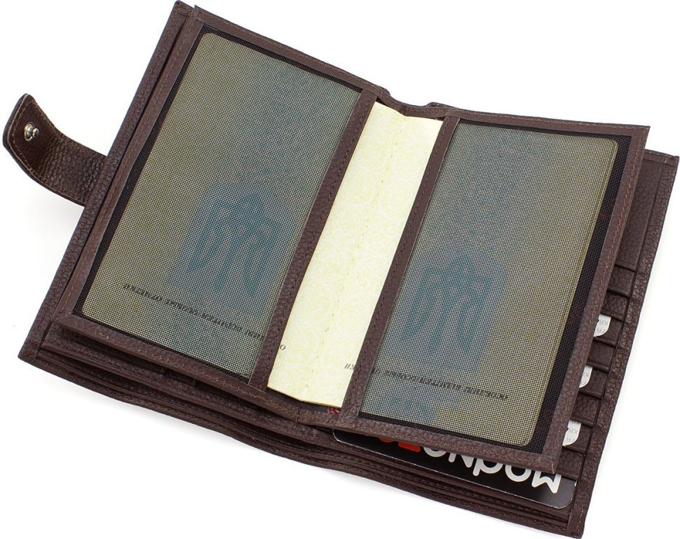 Вместительное мужское портмоне из темно-коричневой кожи с разворотом для паспорта KARYA (21758)