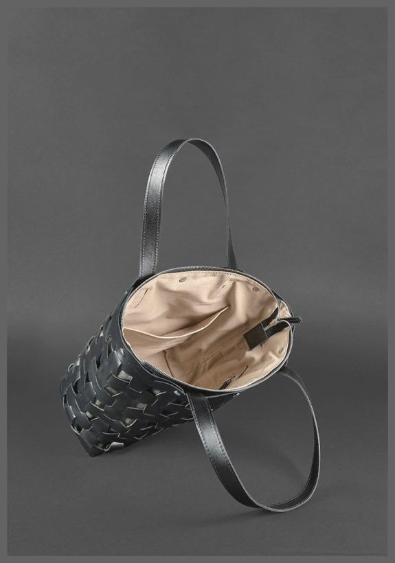 Кожаная плетеная женская сумка черного цвета с двумя ручками BlankNote Пазл L 78737