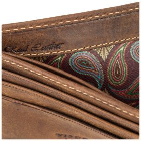 Мужское коричневое портмоне из натуральной кожи с эффектом под старину без монетницы Visconti Aldo 70738