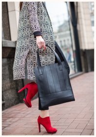 Черная сумка шоппер из натуральной кожи на молнии BlankNote Бэтси (12637)