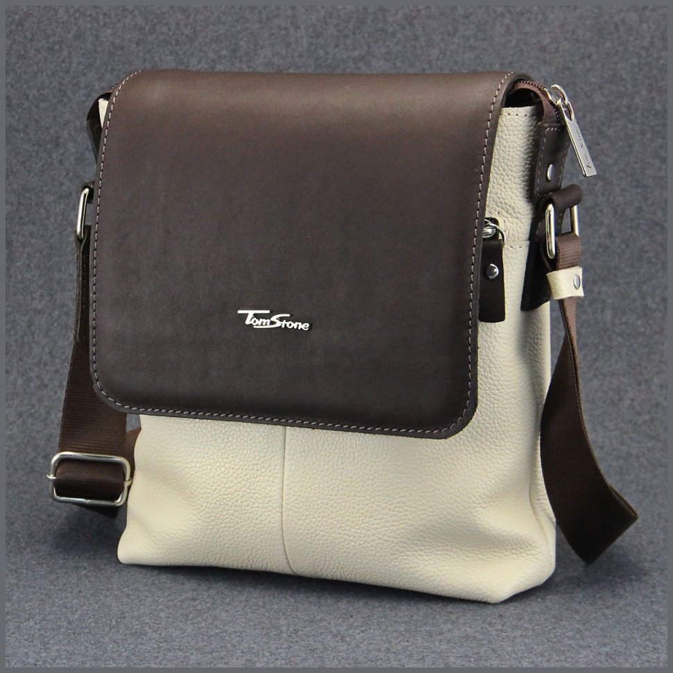 Мужская наплечная сумка из натуральной кожи молочно-коричневого цвета Tom Stone 77738