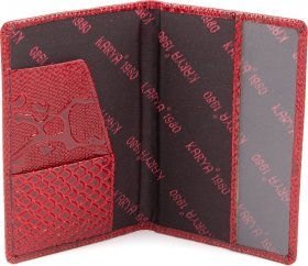 Элегантная обложка на паспорт красного цвета с тиснением под змею KARYA (092-019) - 2