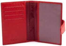 Женская кожаная обложка красного цвета для паспорта и карточек ST Leather 97739