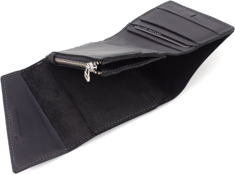 Черный матовый кошелек из винтажной кожи с фиксацией на магнит Grande Pelle 67839