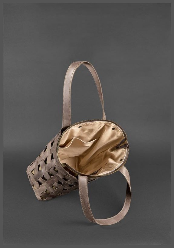 Плетена жіноча сумка із вінтажної шкіри темно-коричневого кольору BlankNote Пазл L 78739