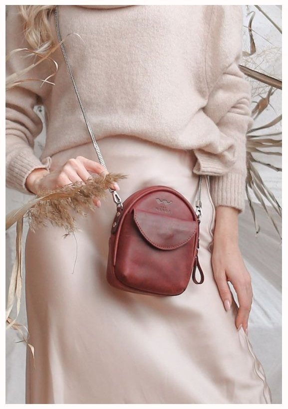 Шкіряна жіноча міні сумка бордового кольору на ланцюжку BlankNote Kroha 79039