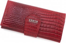 Червоний жіночий гаманець з фактурою під крокодила з натуральної шкіри KARYA (15506)