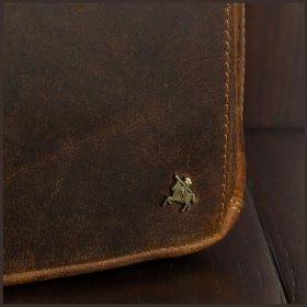 Мініатюрна чоловіча сумка під телефон із вінтажної шкіри коричневого кольору Visconti 81940