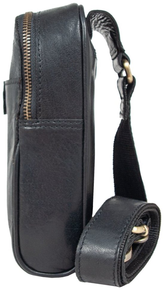 Вместительная мужская сумка через плечо из натуральной кожи черного цвета Ashwood T75 94240 (Великобритания) modnotak фото №5