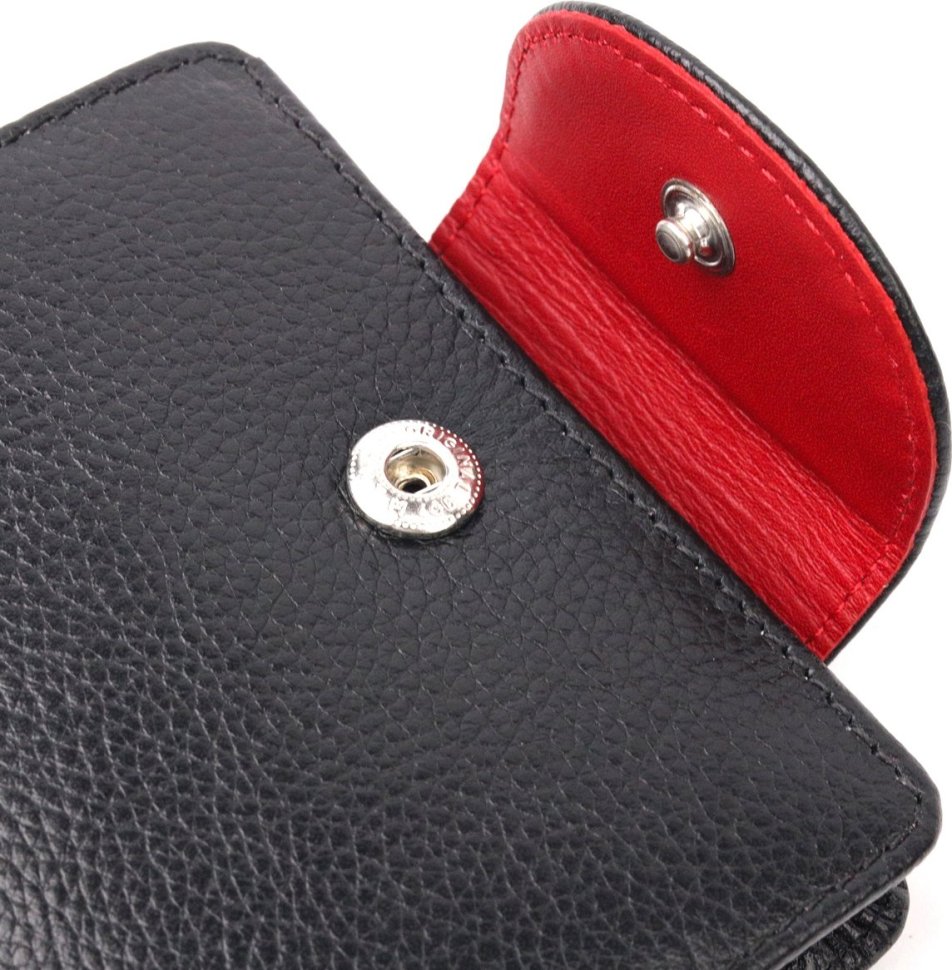 Черно-красный женский кошелек из натуральной кожи с хлястиком на кнопке KARYA (2421126)