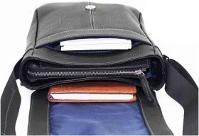 Чоловіча сумка планшет чорного кольору з клапаном на магніті VATTO (11981)