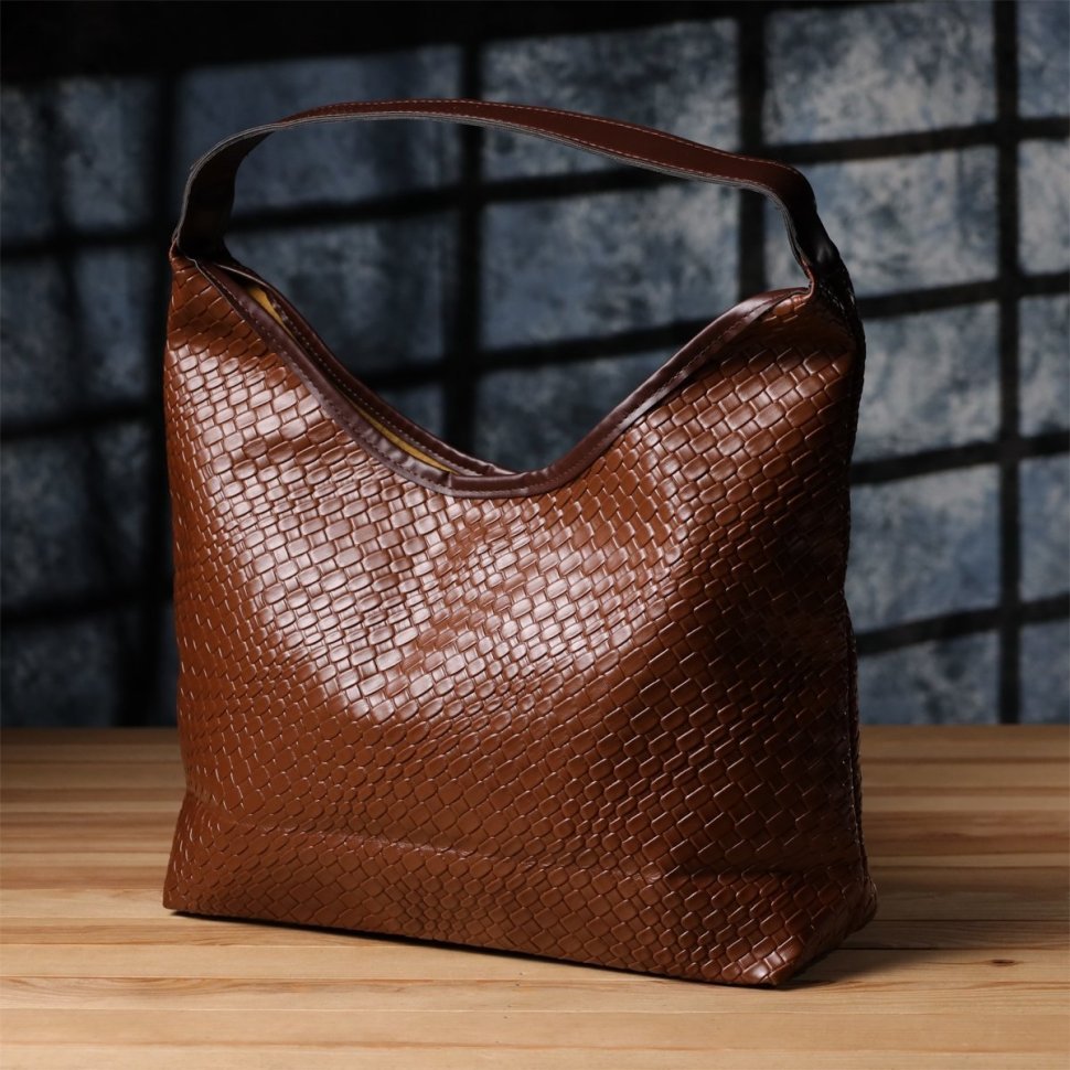 Городская женская сумка из плетёного кожзама на магните Vintage коричневого цвета 96940 modnotak фото №6